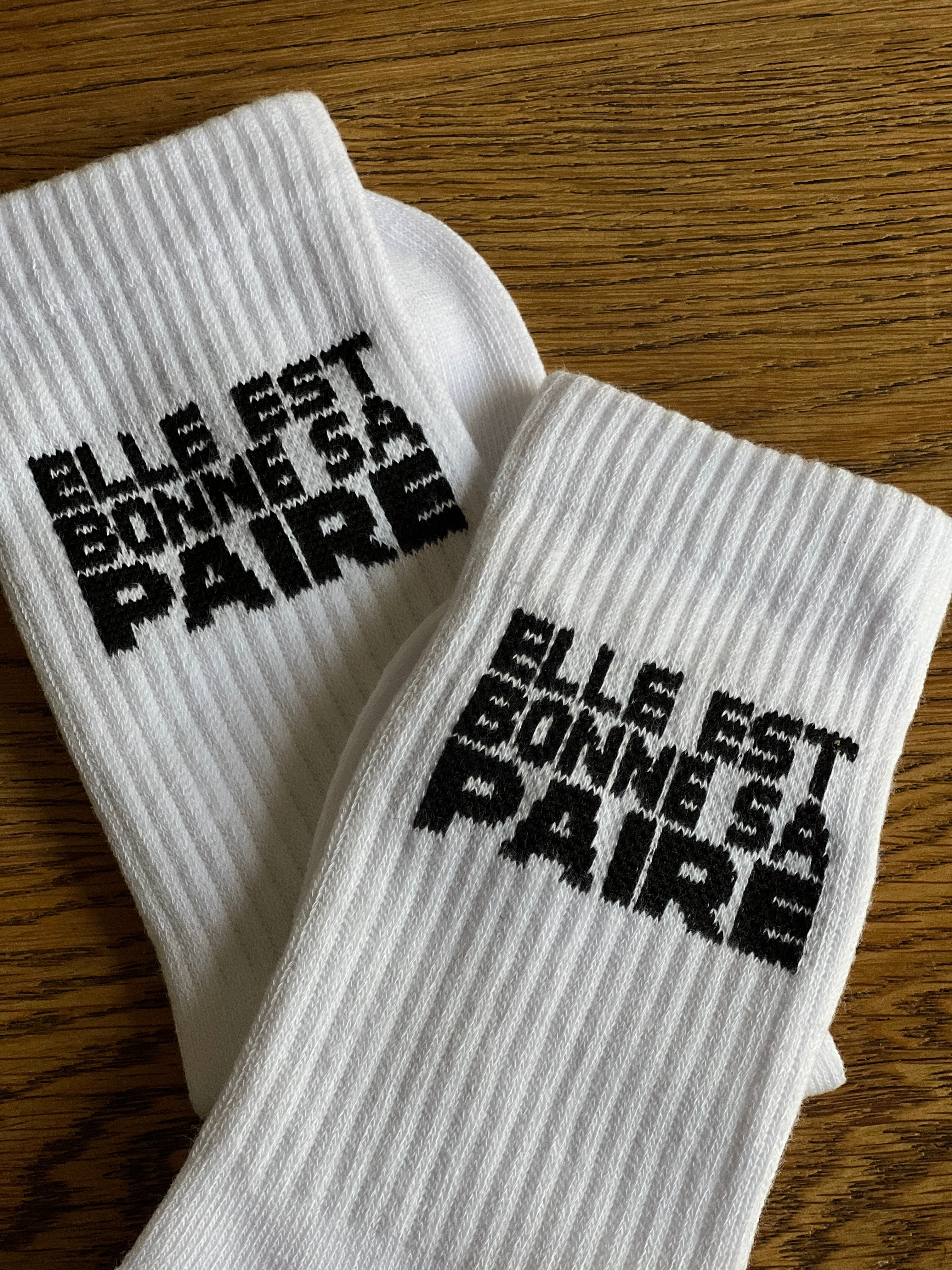 Chaussettes "Elle Est Bonne Sa Paire" Black on White