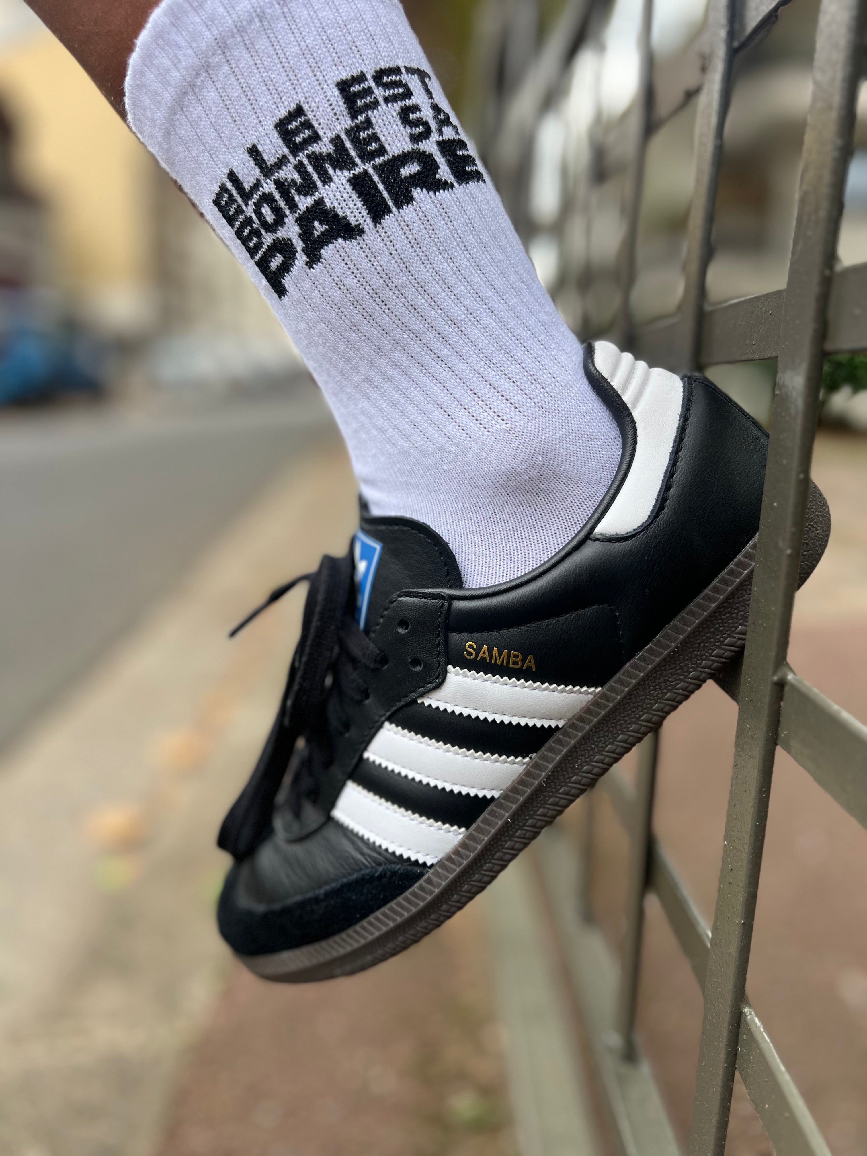 Chaussettes "Elle Est Bonne Sa Paire" Black on White